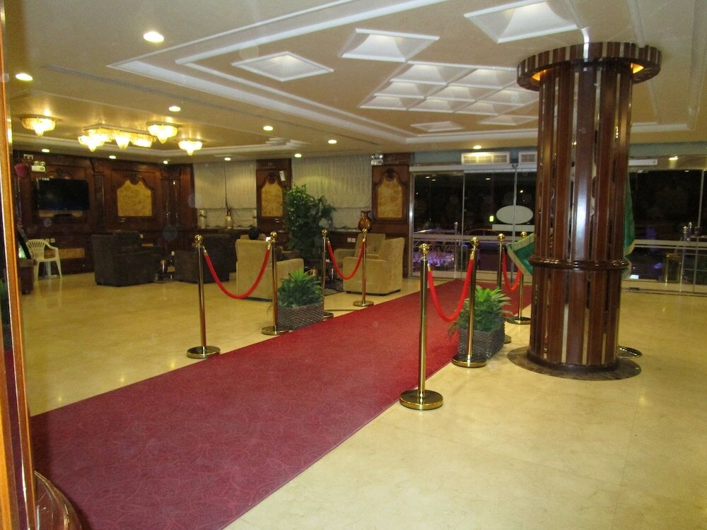 Фото Lamasat Al Hamra Furnished Apartments