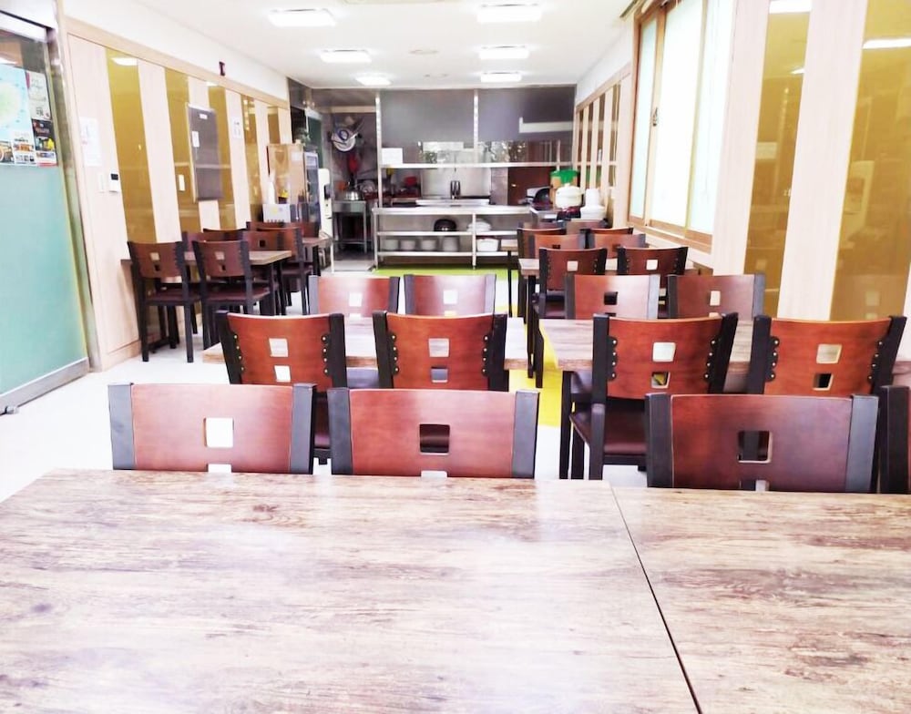 Фото Golden Park Hotel