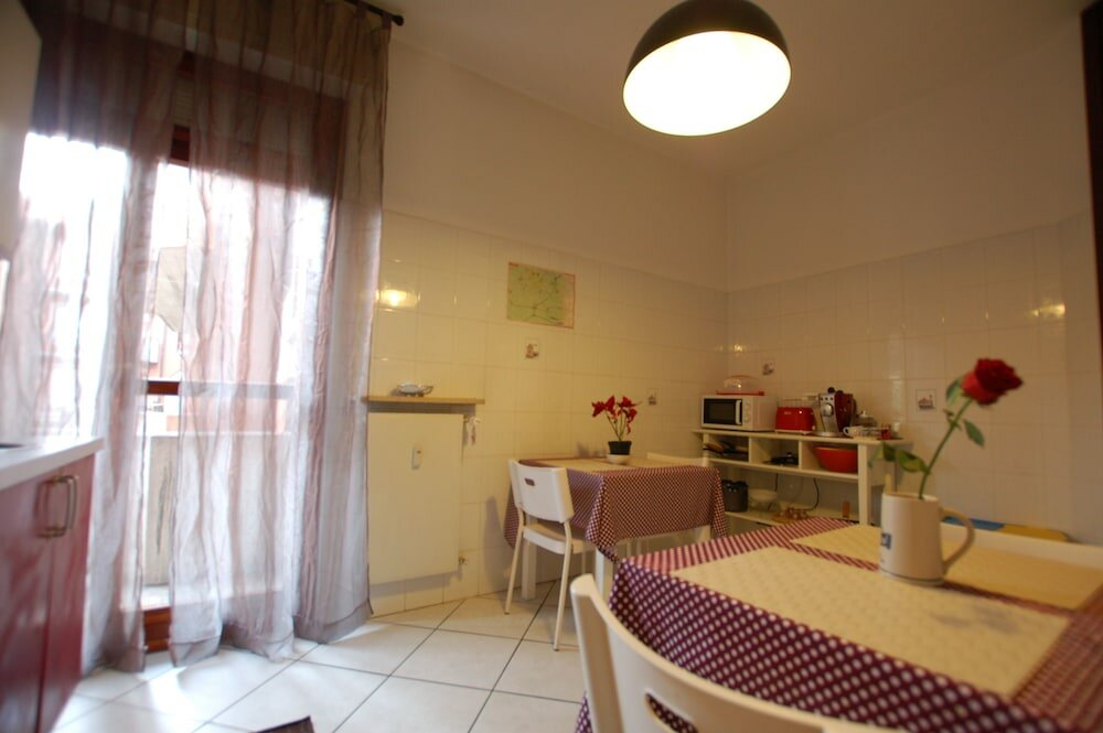 Фото La Rosa Scarlatta Broseta