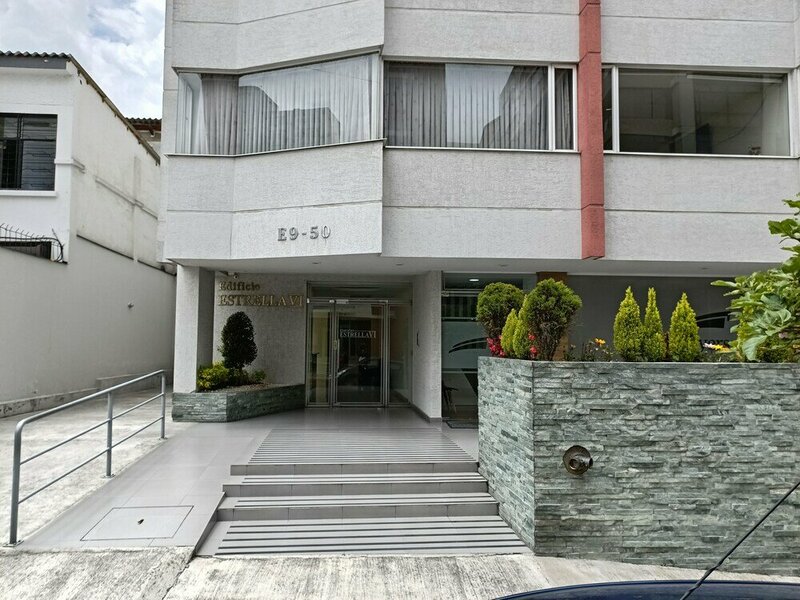 Гостиница Plaza Foch Area - Apartments with Balcony в Кито