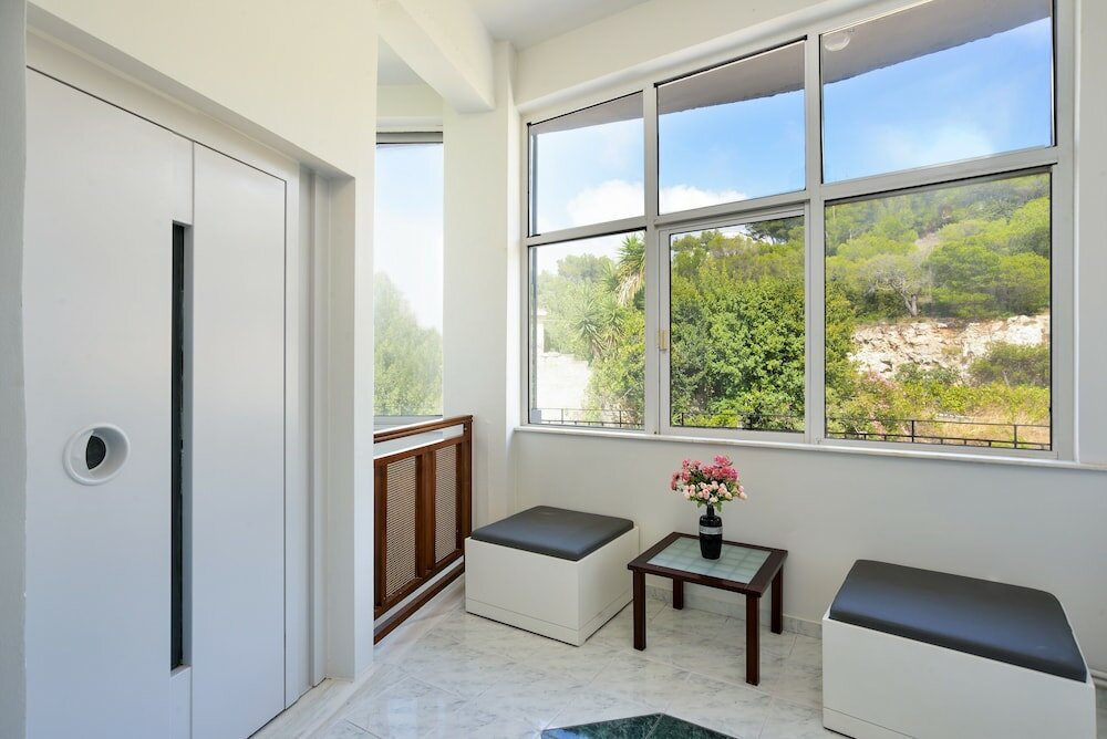 Фото Loucerna Suites Chania