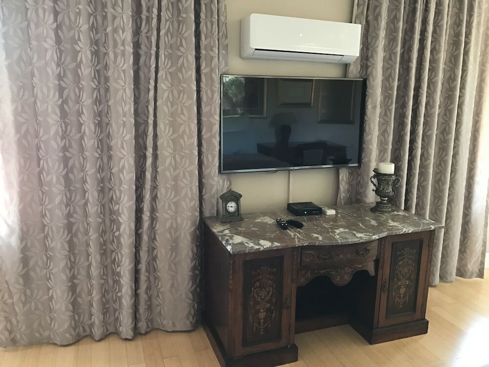 Фото Edens Guest House