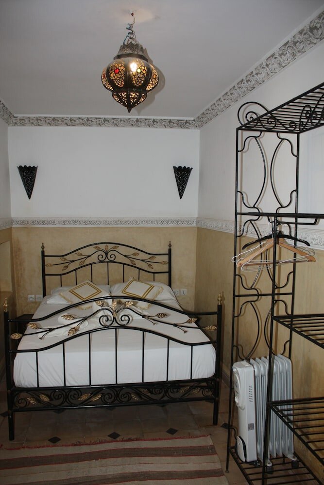 Фото Riad Bousskri