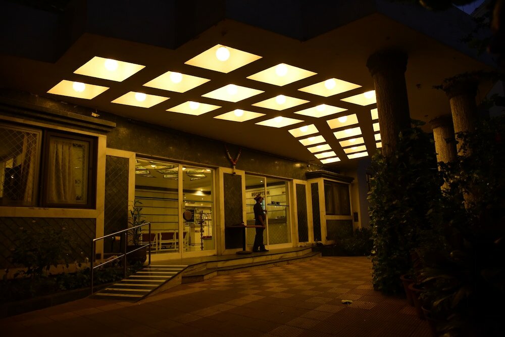 Фото Hotel Atithi