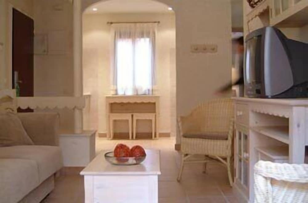 Фото Aparthotel La Espadaña