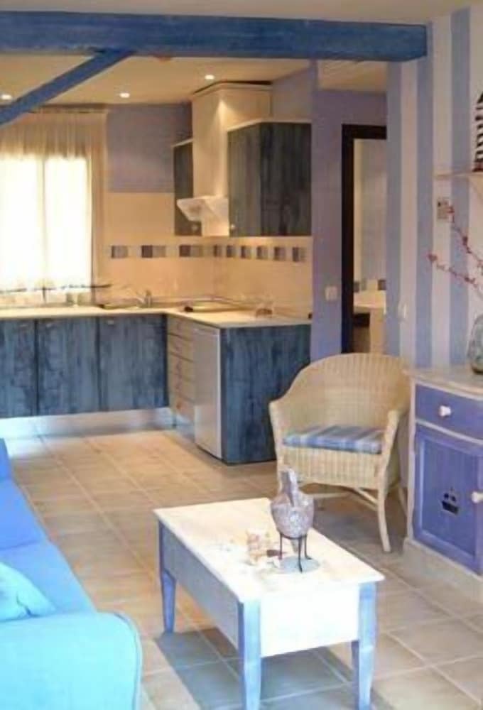 Фото Aparthotel La Espadaña