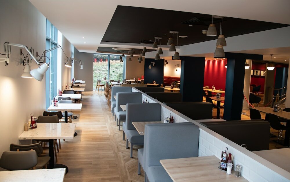 Фото Holiday Inn Express London Stansted Airport, an Ihg Hotel