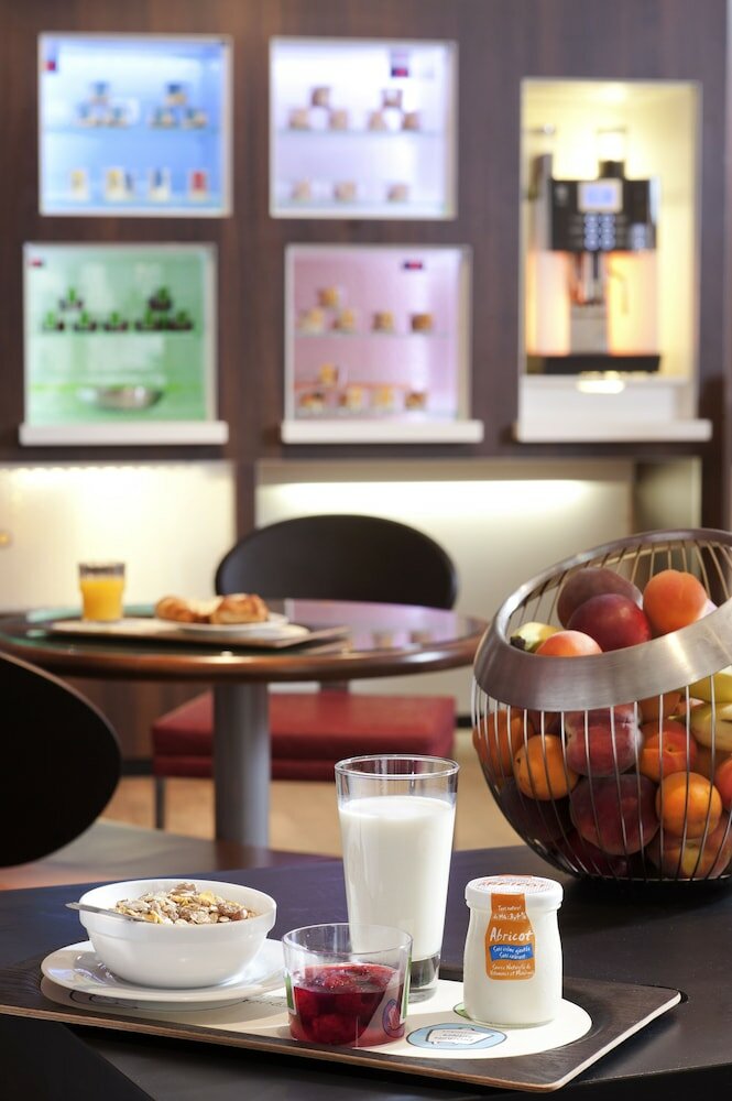 Фото Novotel Suites Montpellier