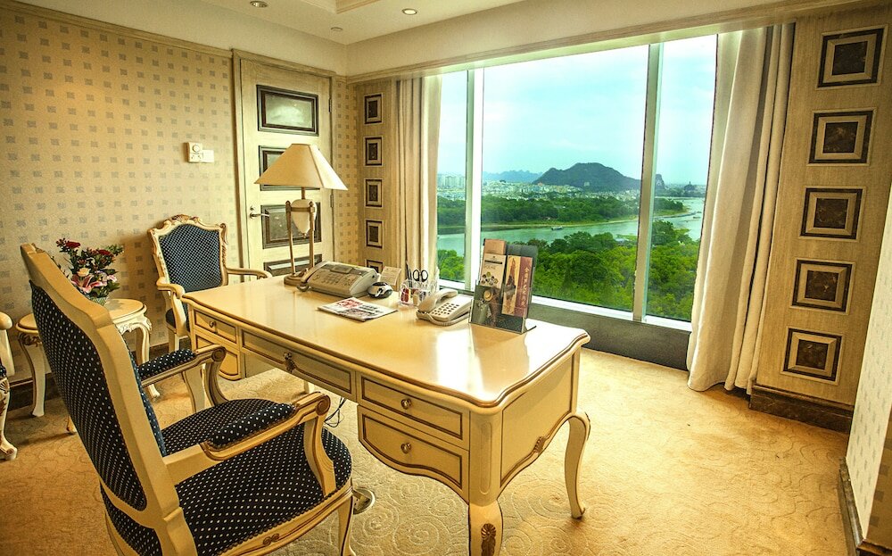 Фото Guilin Lijiang Waterfall Hotel