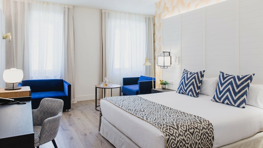 Фото Hotel Molina Lario