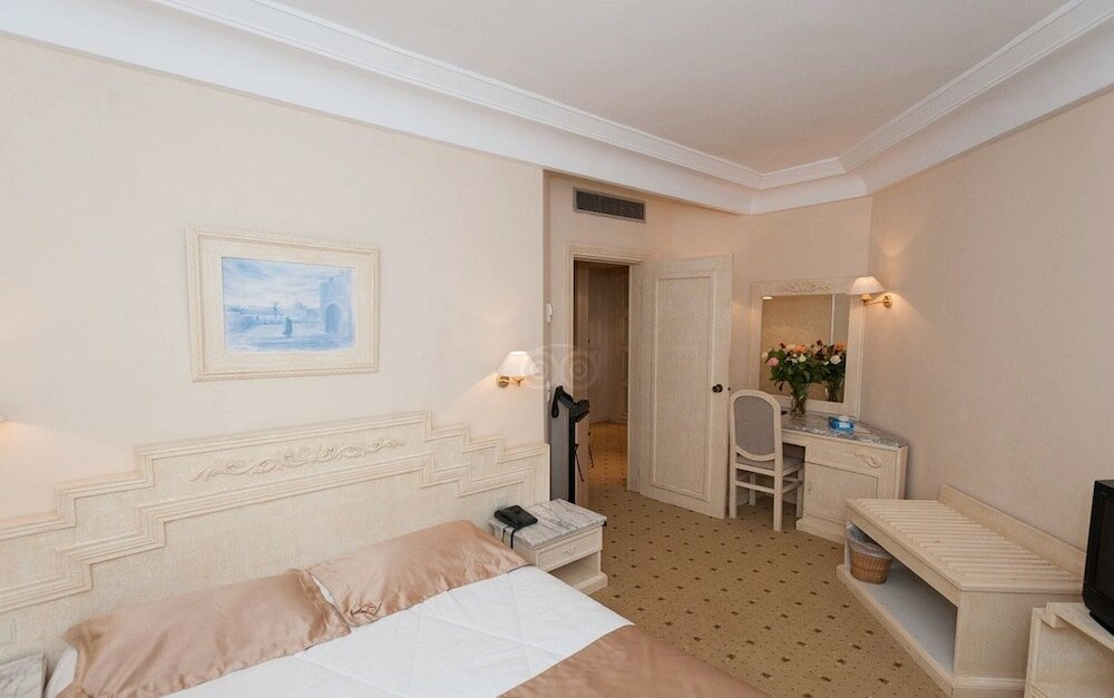 Фото L'Orient Palace Resort and SPA