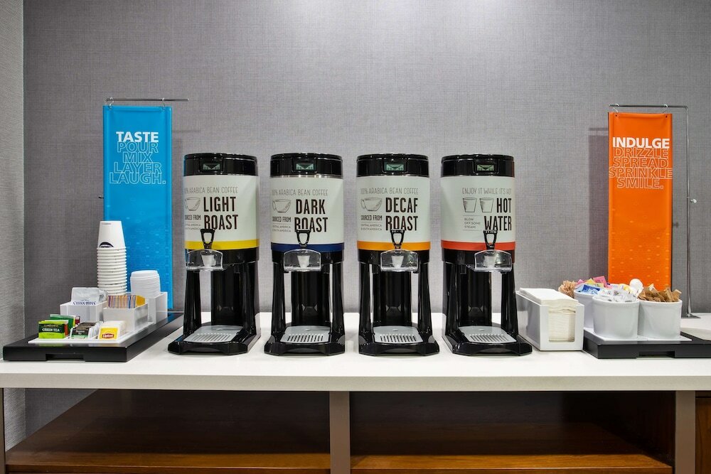 Фото Hampton Inn & Suites – Cape Coral/Fort Myers Area, Fl