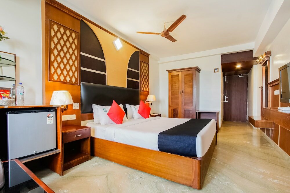 Фото Capital O 61144 Hotel Raj