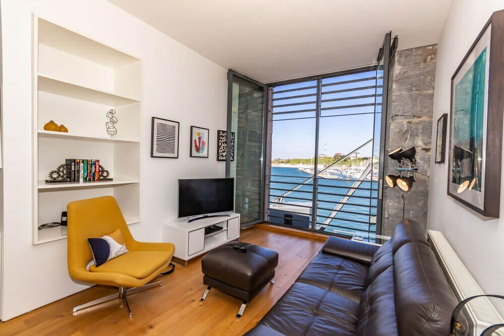 Фото 1 Bed- Pureserviced 42 Brewhouse