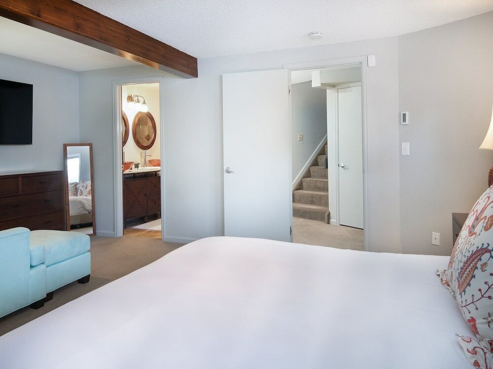 Фото 2338 Tahoe Drive