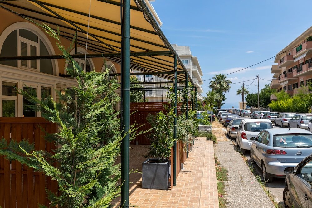 Фото Mon-Repo Suites