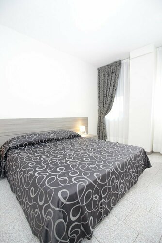 Гостиница Hotel Croce di Malta в Новаре