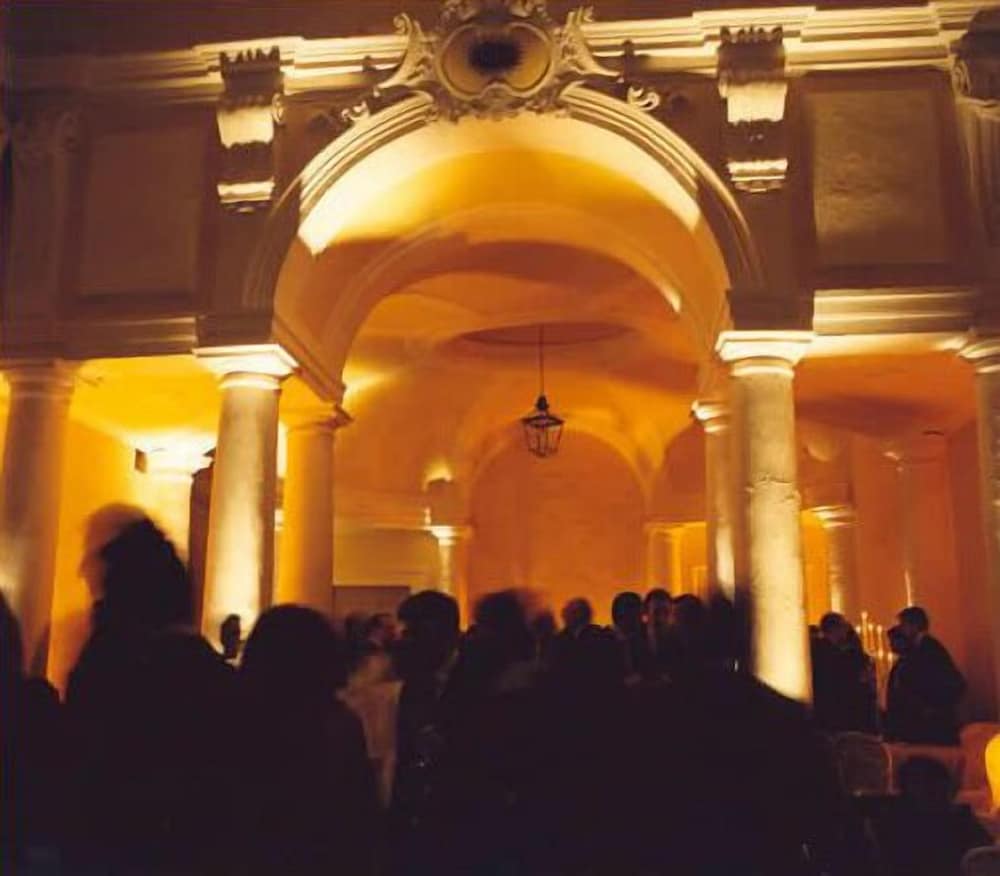 Фото Palazzo Tucci Residenza d'Epoca