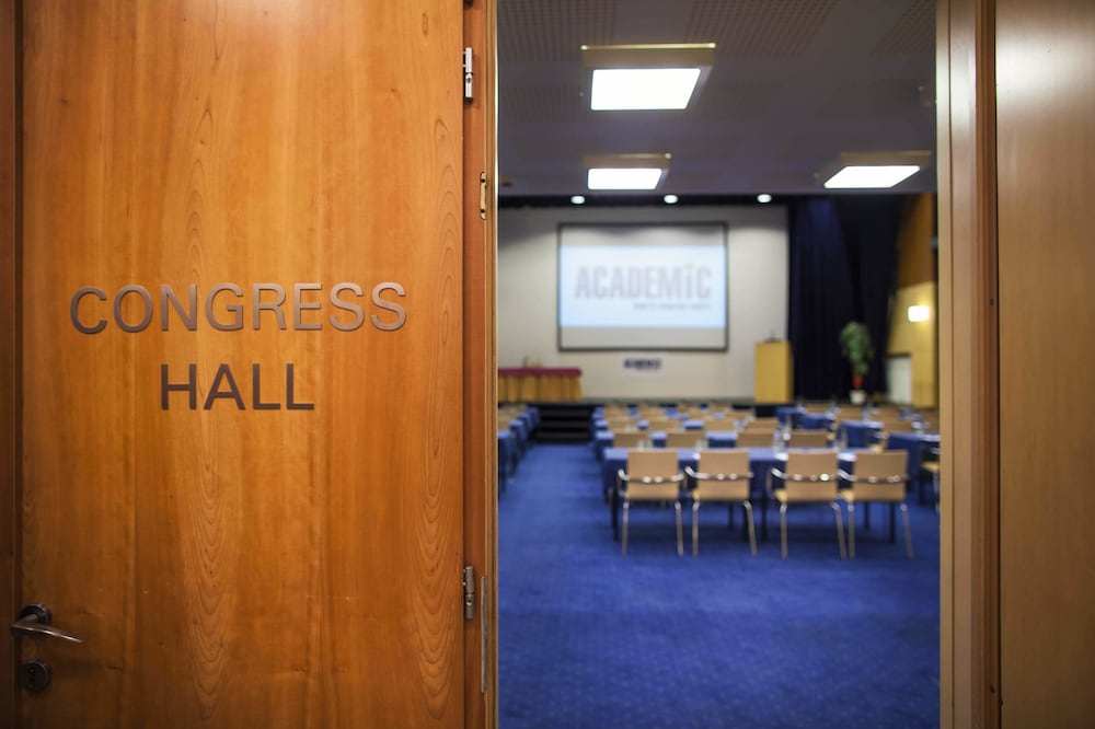 Фото Academic Hotel & Congress Centre
