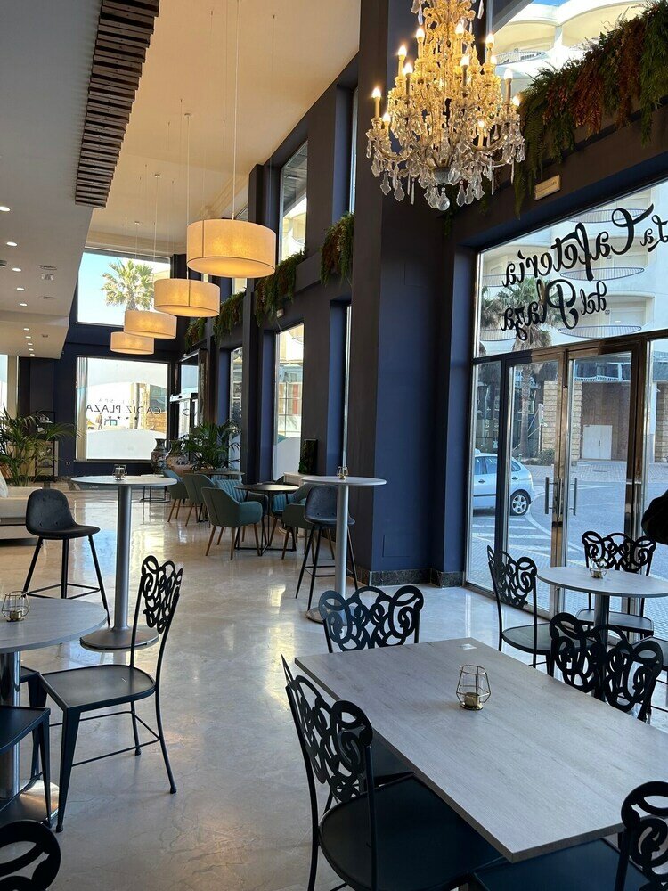 Фото Hotel SPA Cádiz Plaza