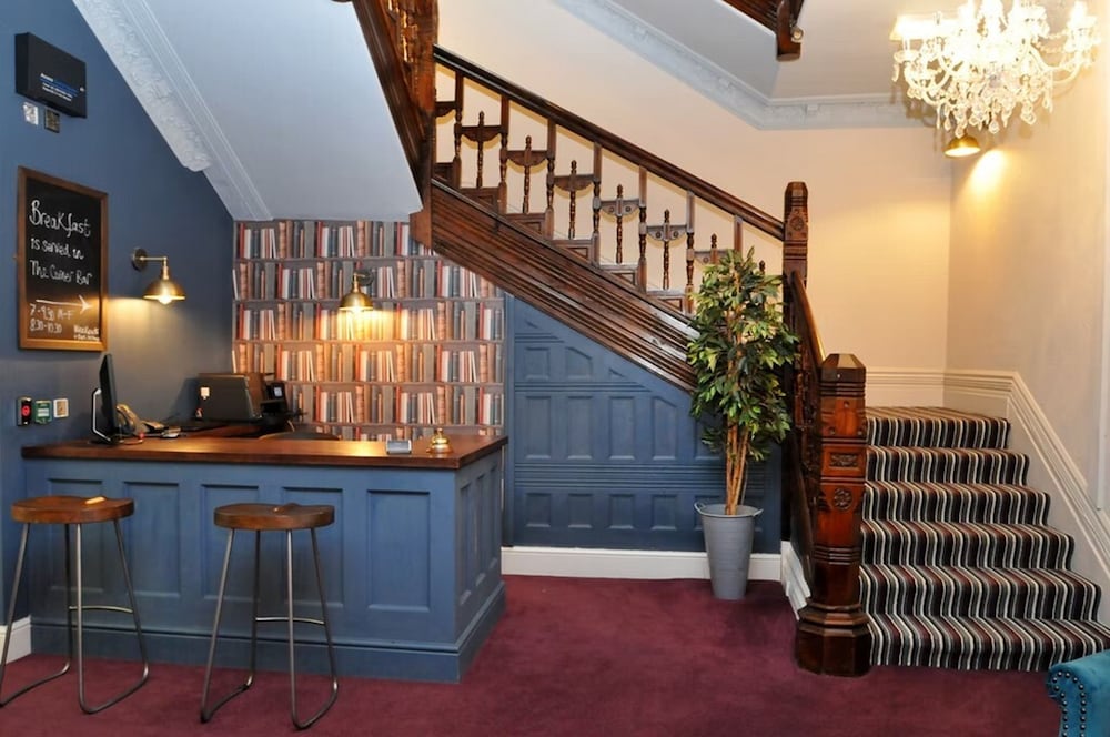 Фото The Royal Hotel Crewe