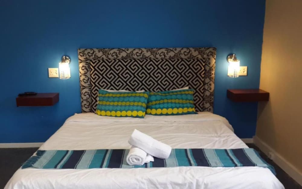 Фото Bread & Barrel Bellville Guesthouse