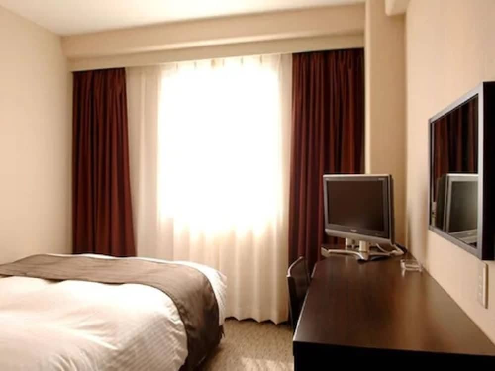 Фото Fukuchiyama Ark Hotel