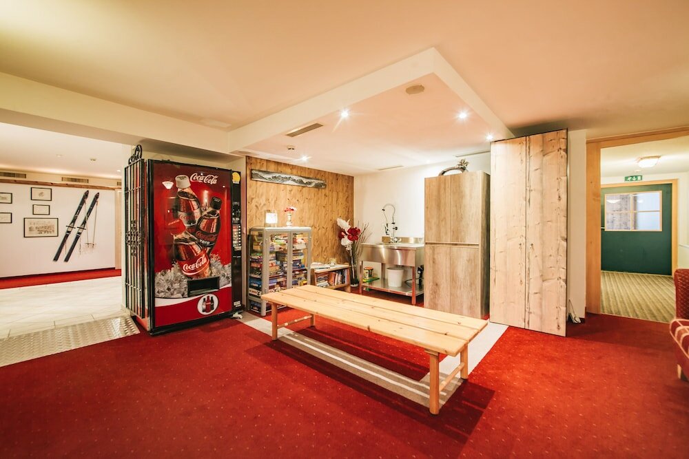 Фото Arlen Lodge Hotel