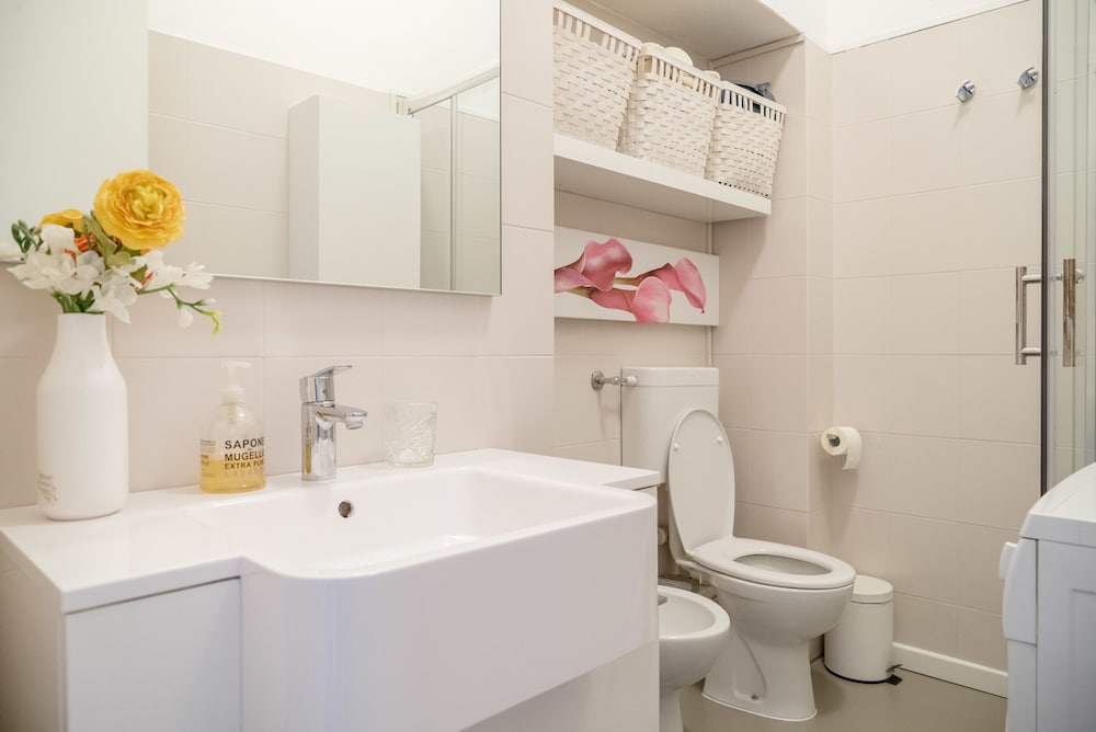 Фото Charming Milanese Apartments