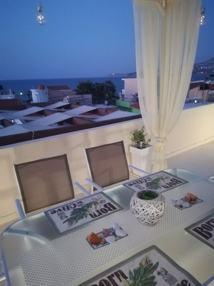 Фото Kalyves Sea View Maisonette