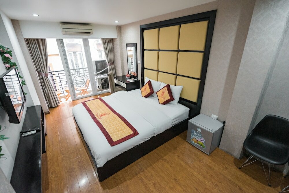 Фото See you at Lily's Hostel