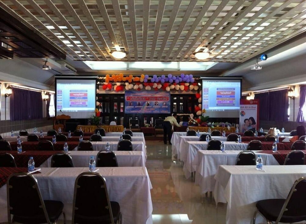 Фото Century Grand Hotel