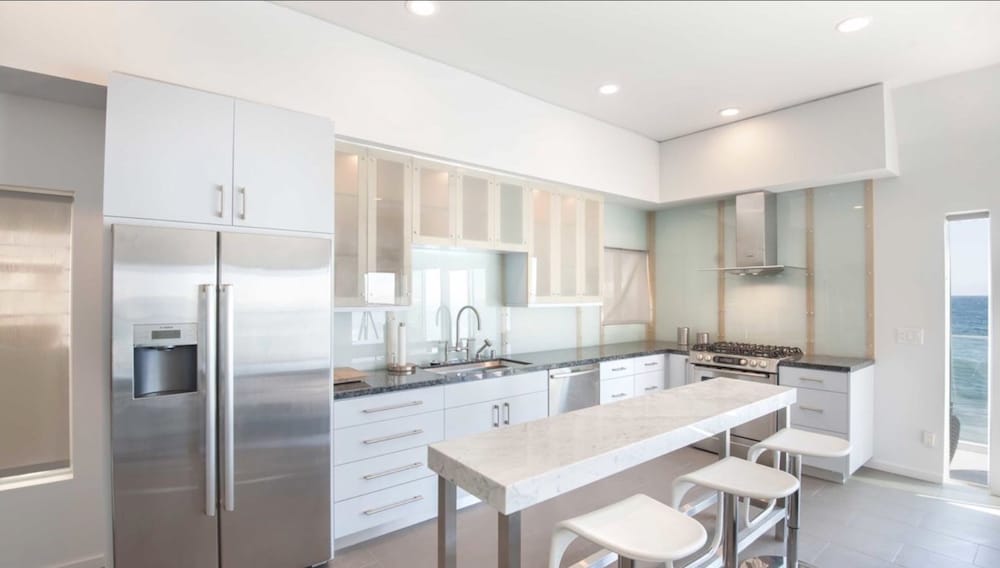 Фото Malibu Ocean Front Villa