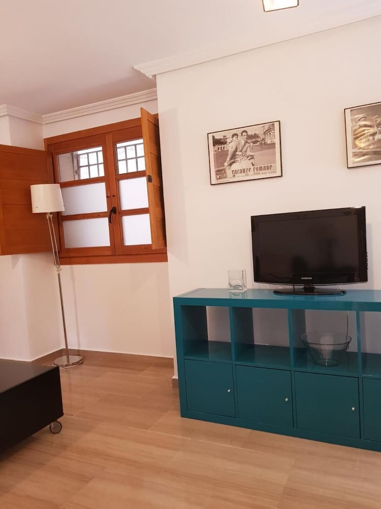 Фото Duplex University City Centre