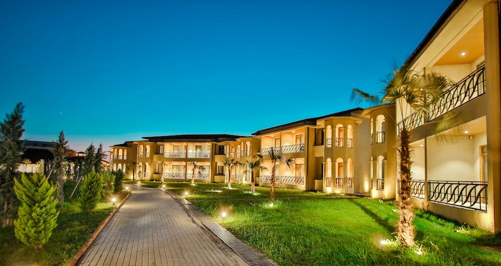 Фото Pratap's Signature Hotel-Resort&Spa