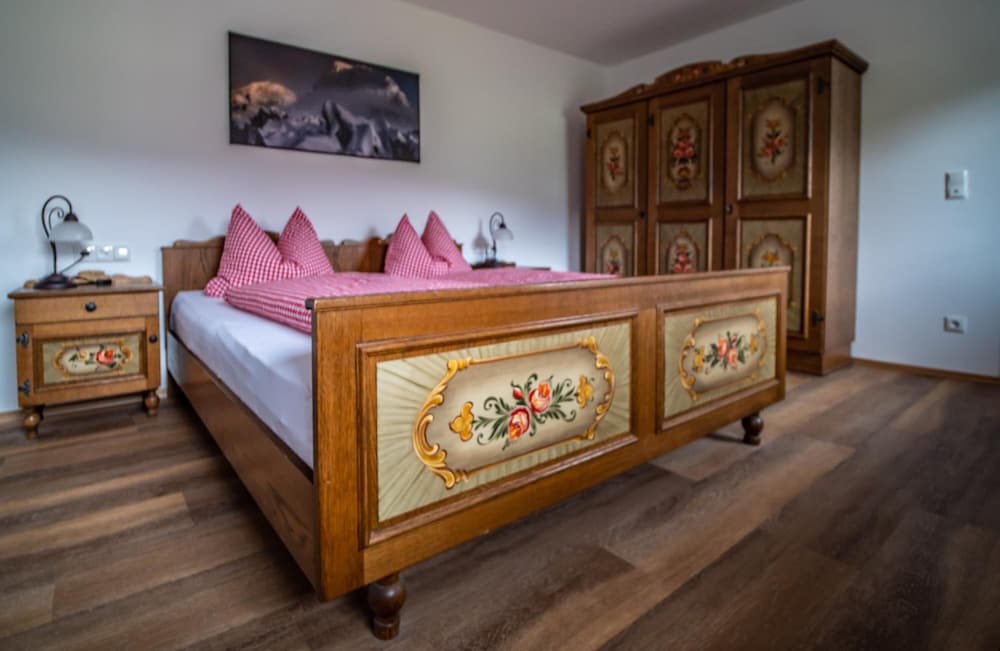 Фото Gaestehaus Bergwald