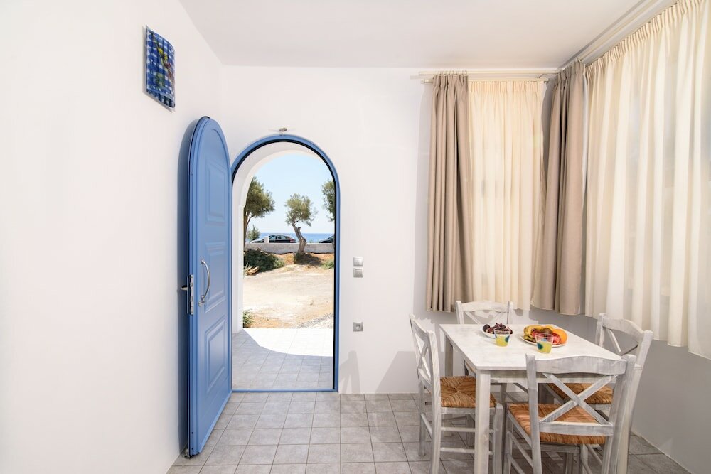 Фото Villa George Santorini