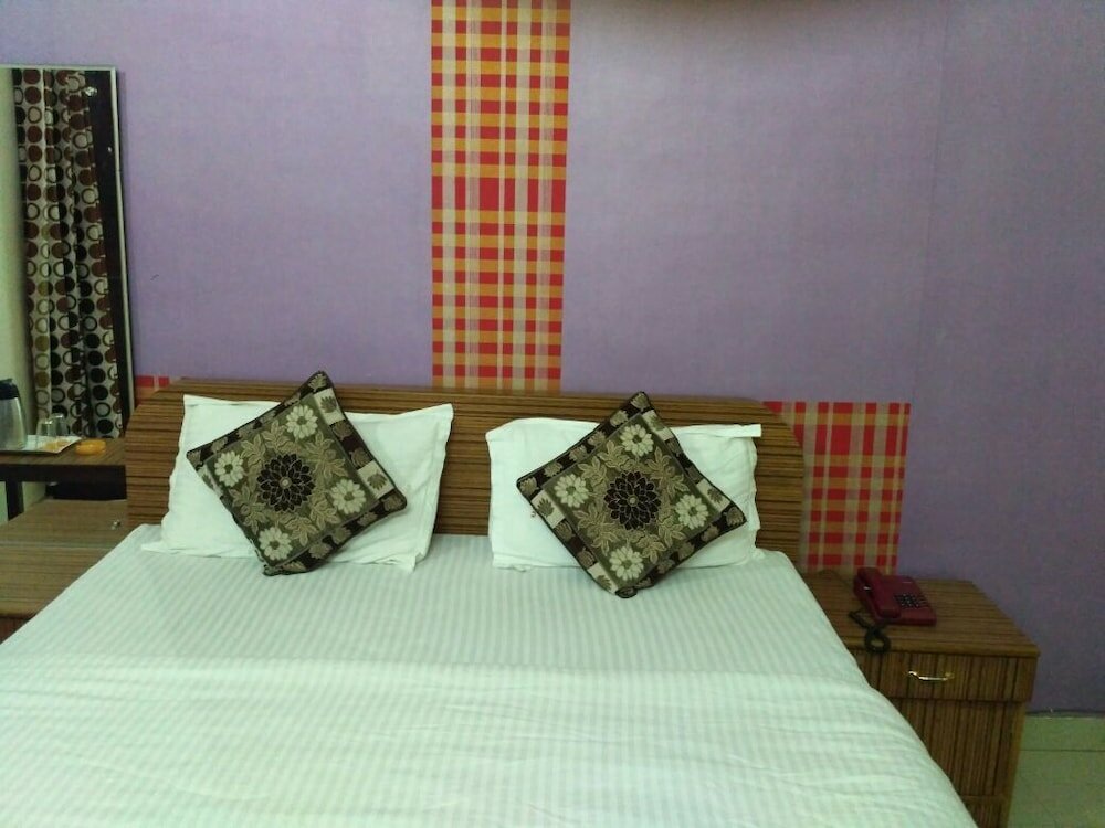 Фото Hotel Awaas Corporate Inn