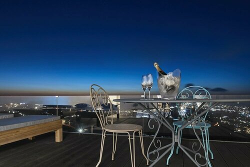 Гостиница White and Co. La Torre Suites
