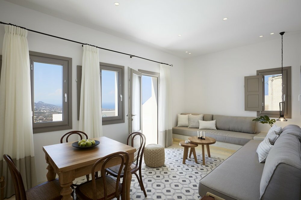 Фото White and Co. La Torre Suites