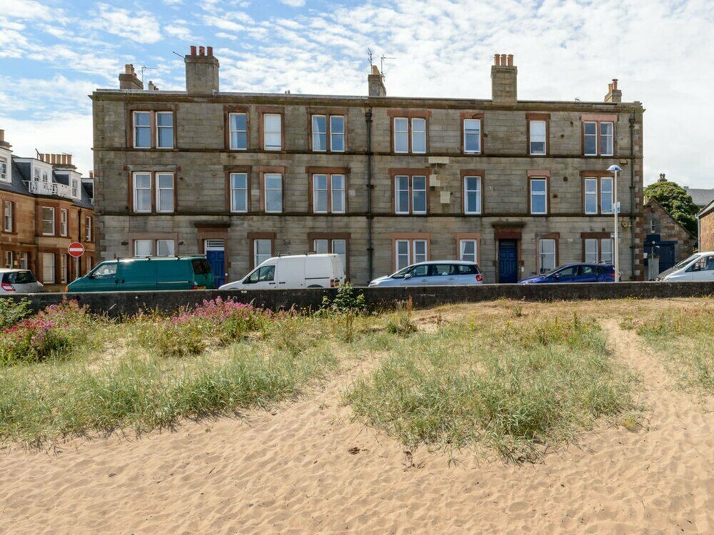 Hotel Driftwood, East Lothian Council, photo