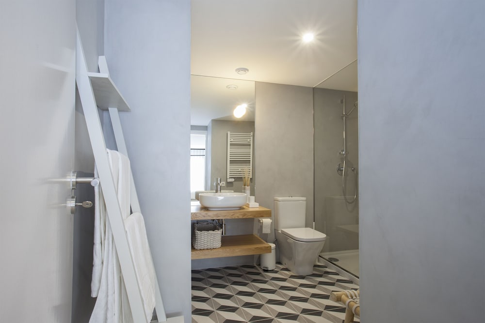 Фото Liiiving In Porto Downtown Luxury Studio