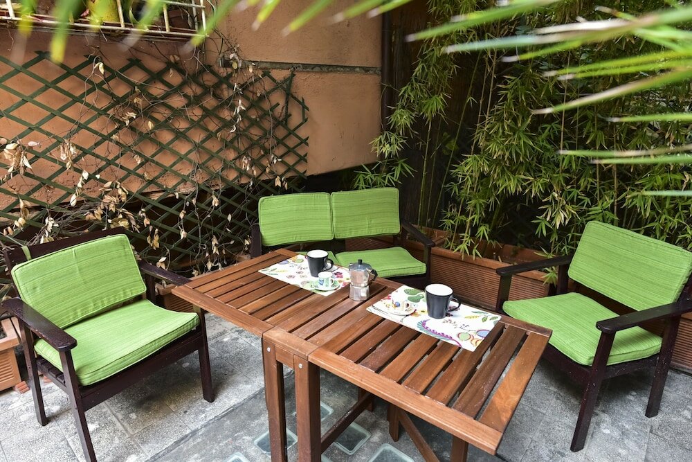 Фото Monti Secret Garden Apartment