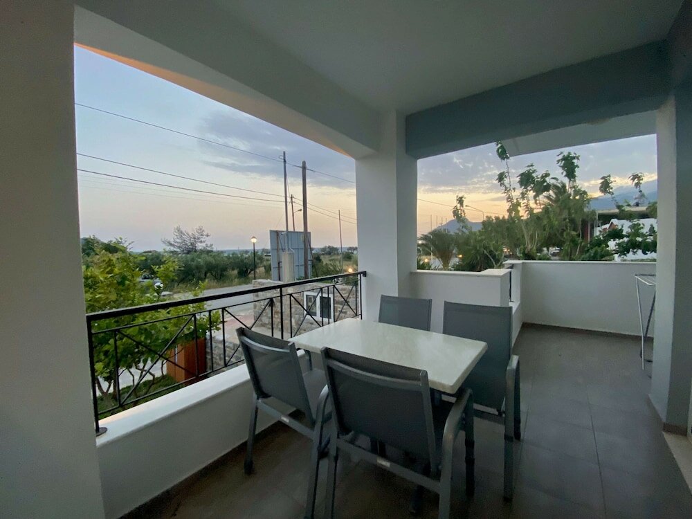 Фото Eirini & Manolis Apartments