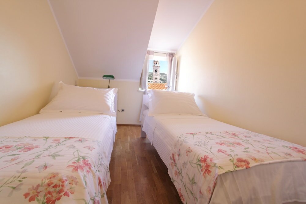 Фото Apartments Kovac Old Town