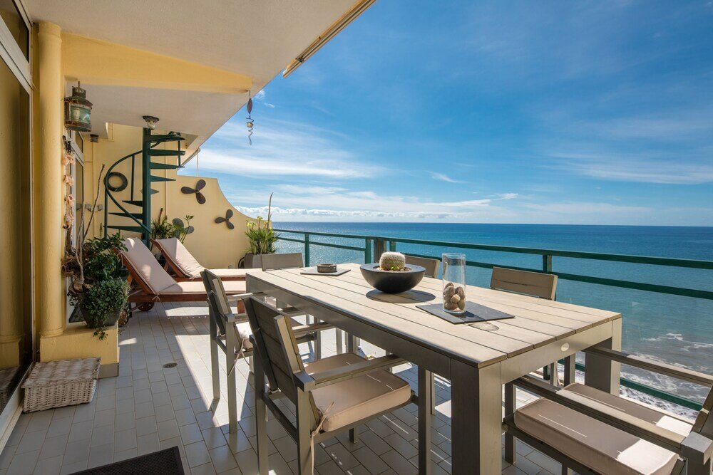 Фото Charming Paint House Apartment in Pestana