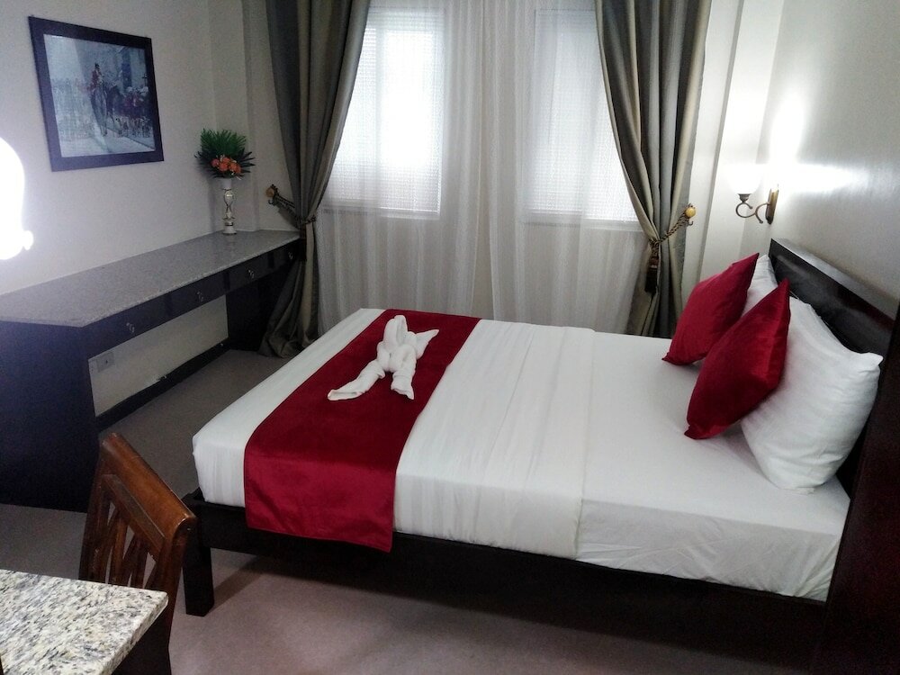 Фото Venezia Suites Hotel