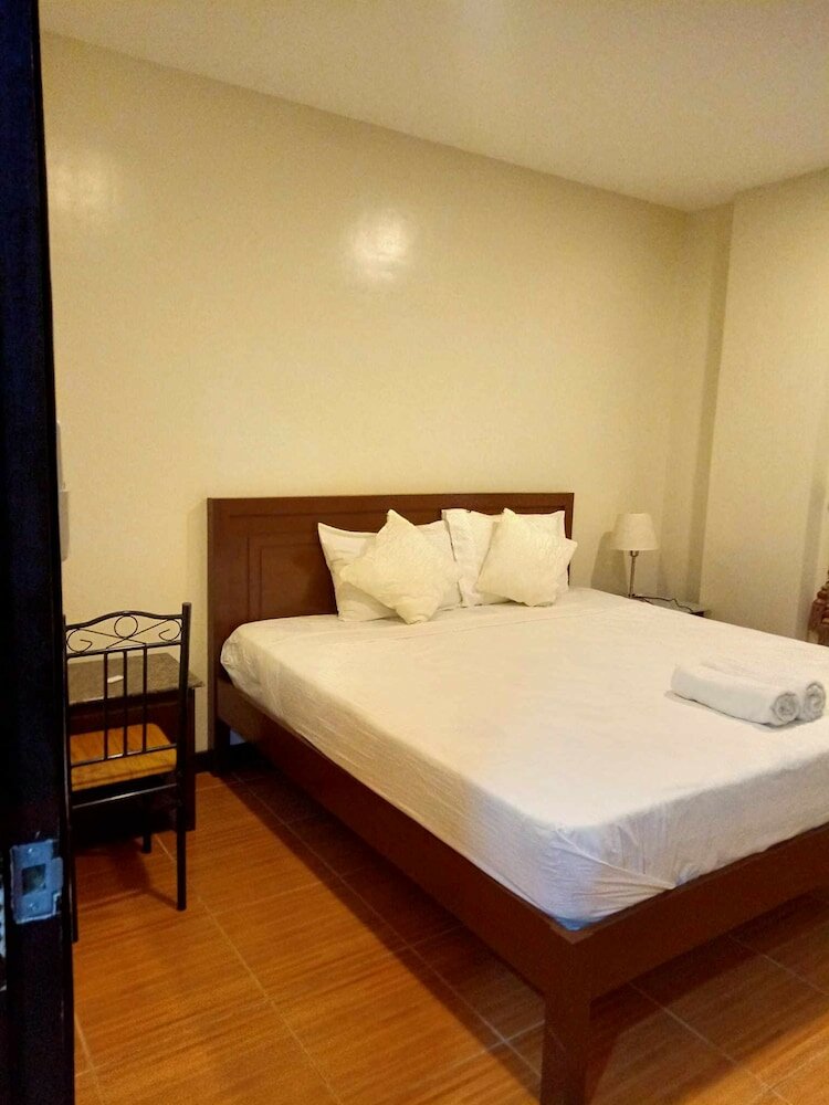 Фото Venezia Suites Hotel