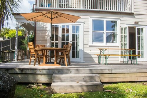 Гостиница Cosy 3 Bedroom Villa in Freeman's Bay в Окленде