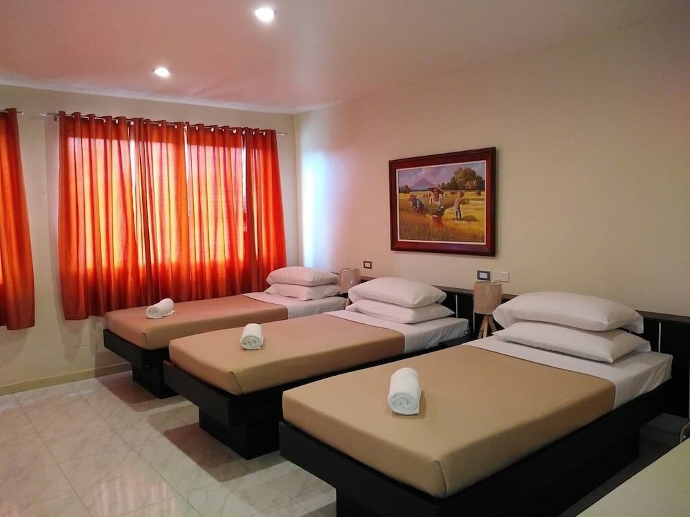 Фото The Royale House Travel Inn and Dormitel